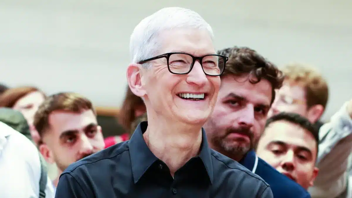 Tim Cook Turns 65, Sparking Fresh Talk About Apple’s Next CEO