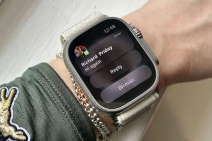 WhatsApp Launches Official Apple Watch App: A Big Win for On-the-Go Messaging