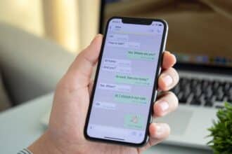 WhatsApp Introduces Dual Accounts for iPhone and AI Imaging Features