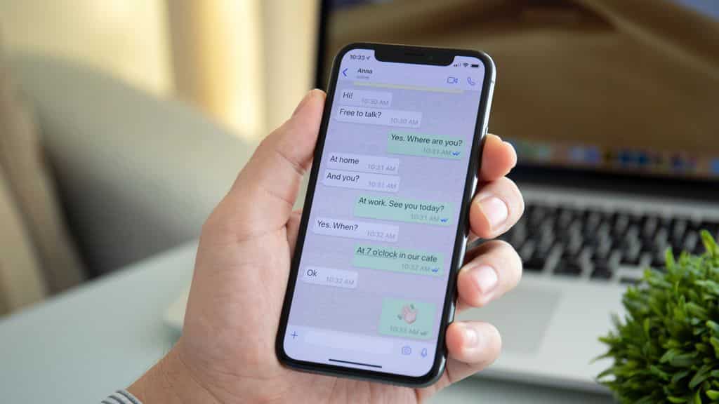 WhatsApp Introduces Dual Accounts for iPhone and AI Imaging Features