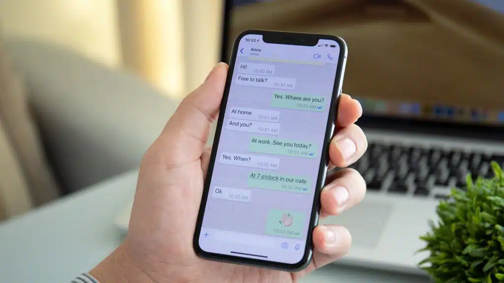 WhatsApp Introduces Dual Accounts for iPhone and AI Imaging Features