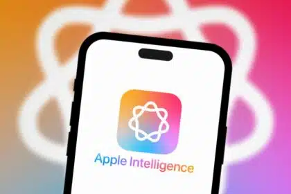Apple Plans Launch of New Business and Siri Chatbot Apps this Year
