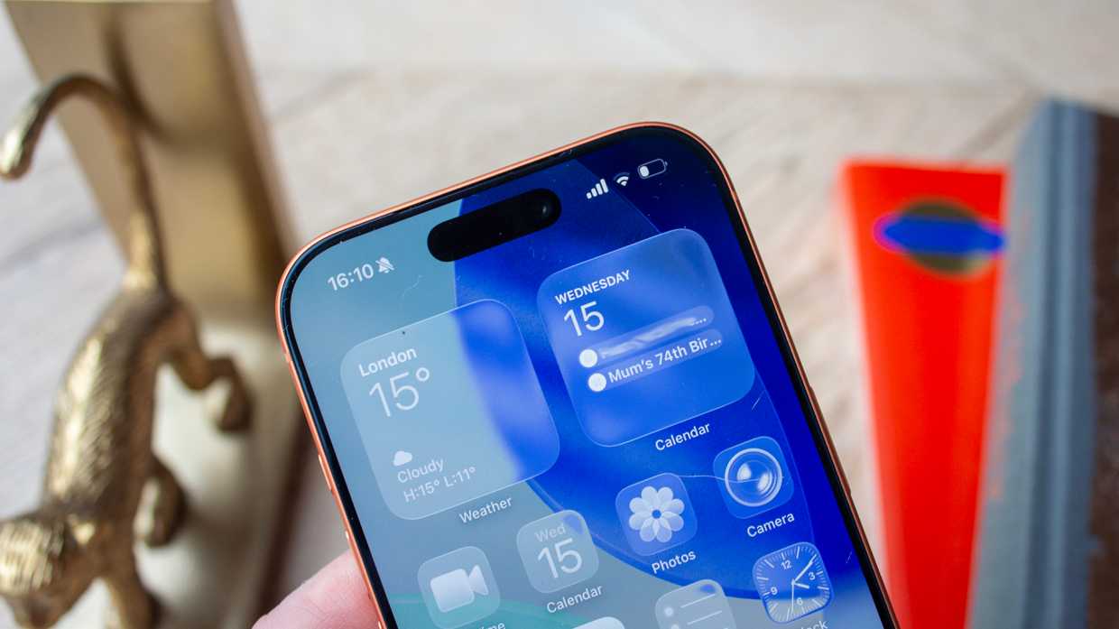 Apple Tests Smaller Pill Shaped Cutout for iPhone 18 Pro Models