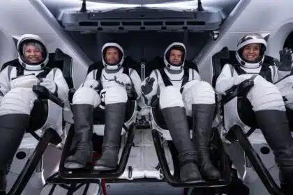 NASA Astronauts Use iPhones to Film Artemis II Lunar Flight