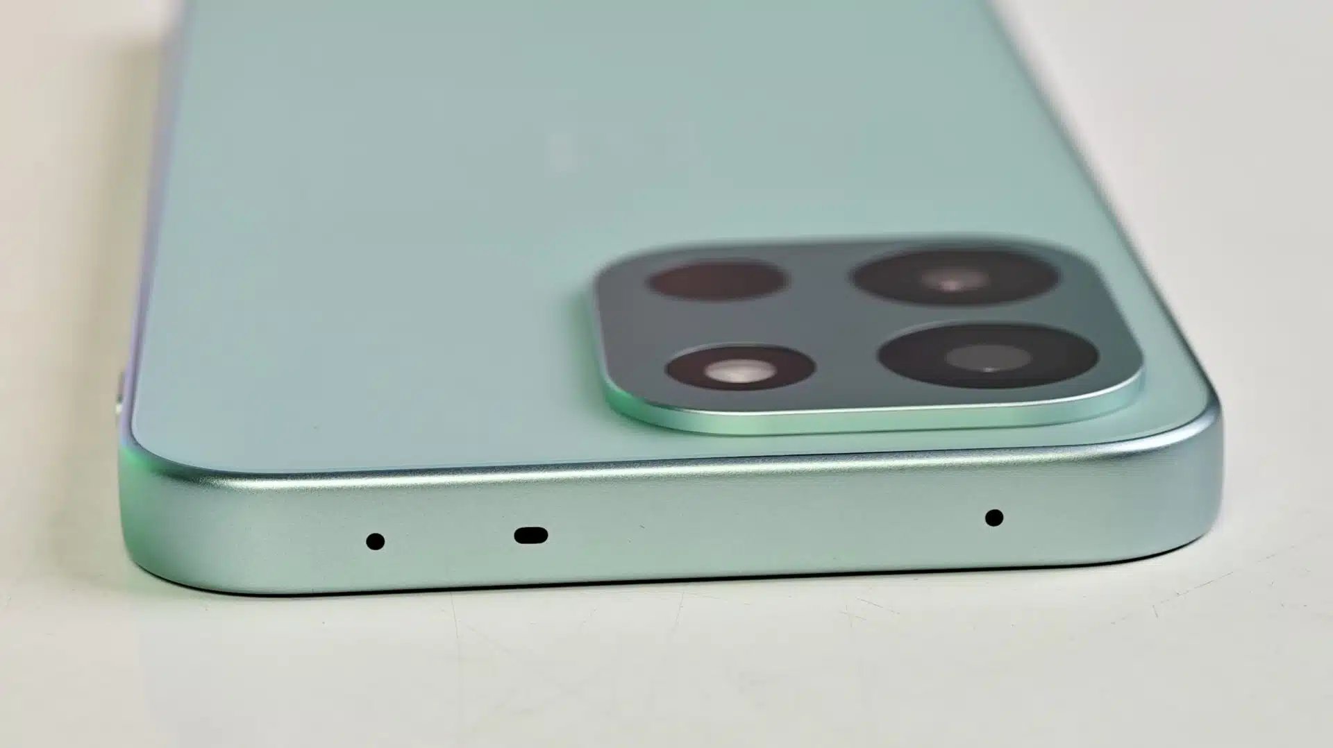 OnePlus Nord 6 5G Review: Is the 12GB RAM Variant Worth ₹41,999? 3 OnePlus Nord 6 6