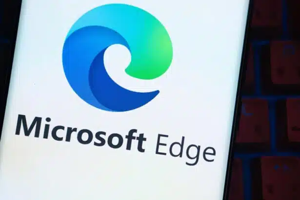 Edge now gets crosstab AI and voice features on both desktop and mobile