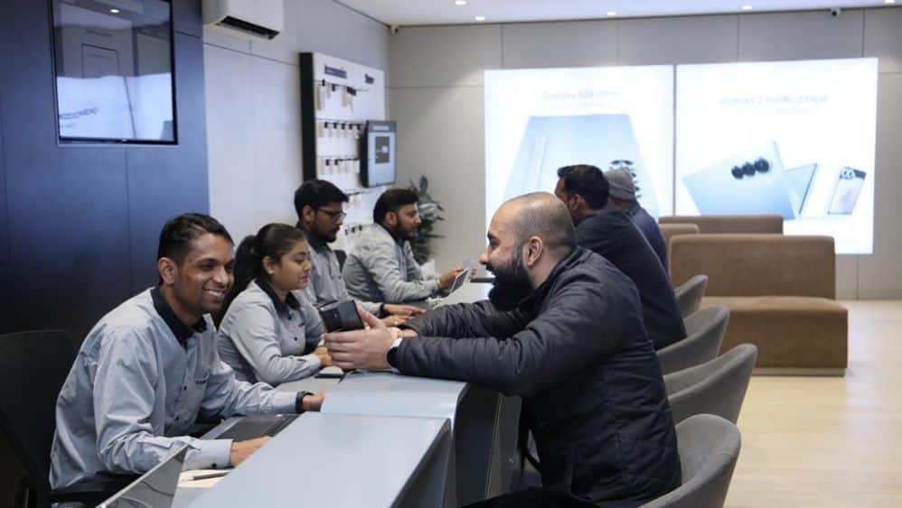 Samsung Marks 30 Years of Customer Service in India