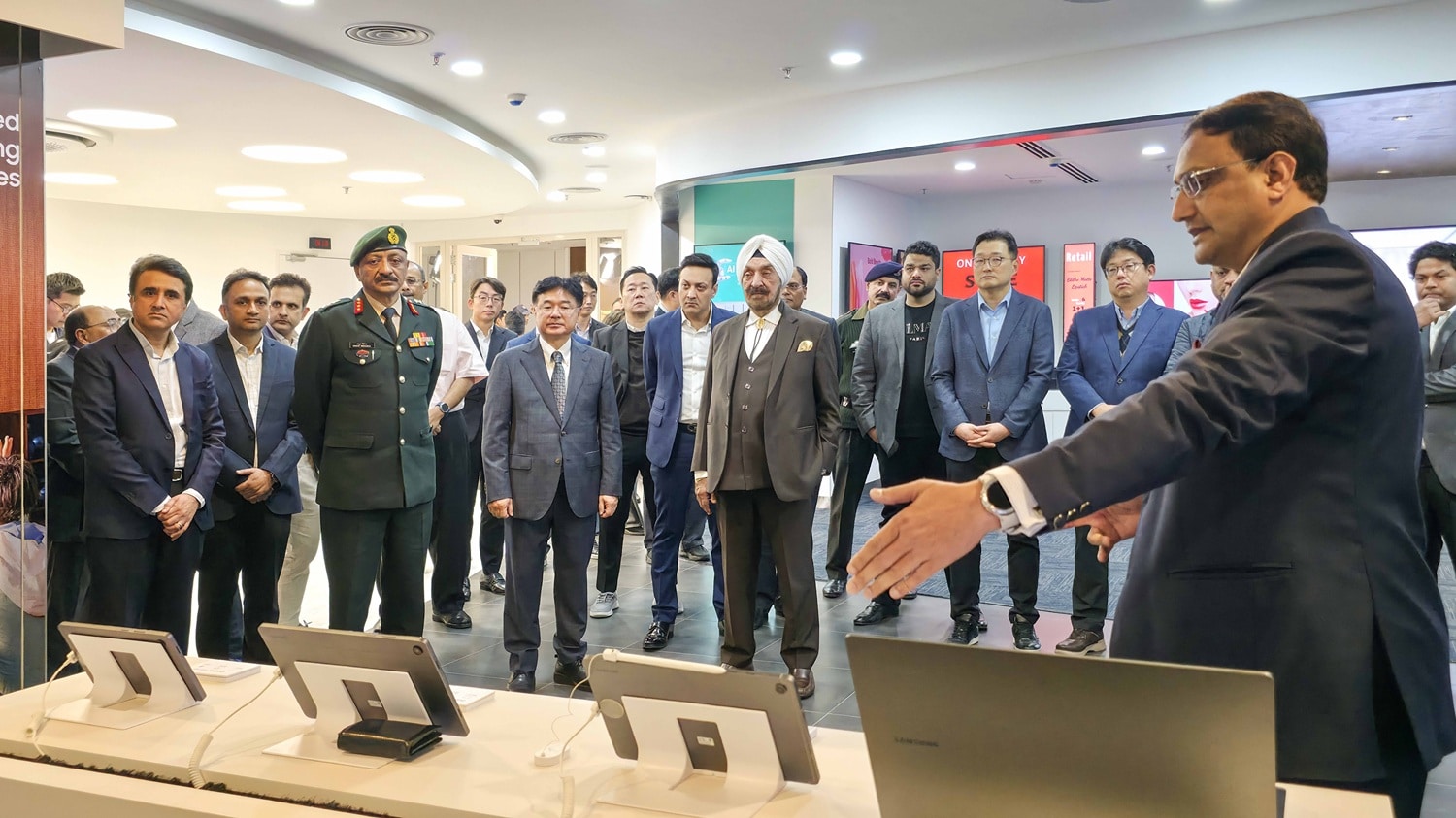 Samsung brings AI-powered business tools