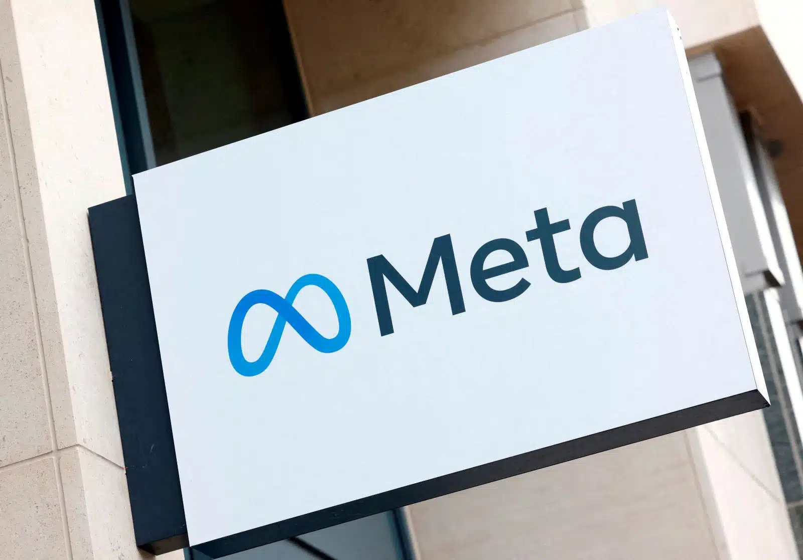 Meta Launches Instagram Plus Subscription with Exclusive Story and Profile Tools