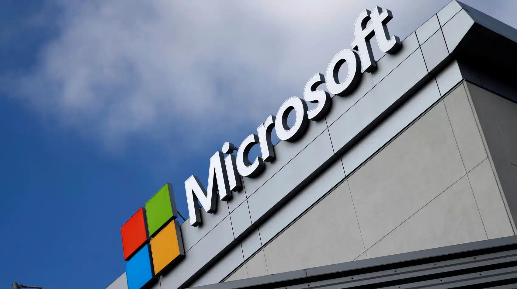 Microsoft CEO Satya Nadella warns businesses of reverse information paradox in AI adoption 1 Microsoft CEO Satya Nadella warns businesses(1)