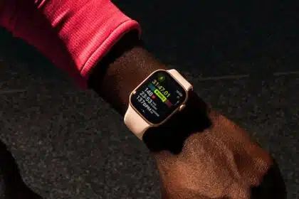 Apple Considers Radical Redesign for Future Smartwatch Models