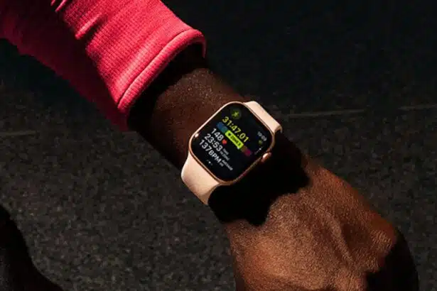 Apple Considers Radical Redesign for Future Smartwatch Models