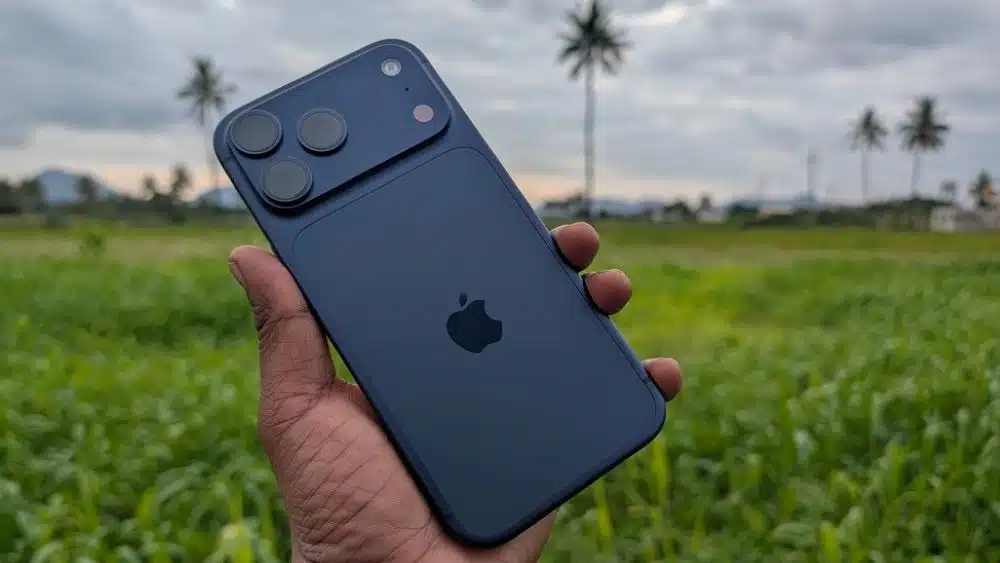 Apple iPhone 17 Pro Max Sells for Effective Price