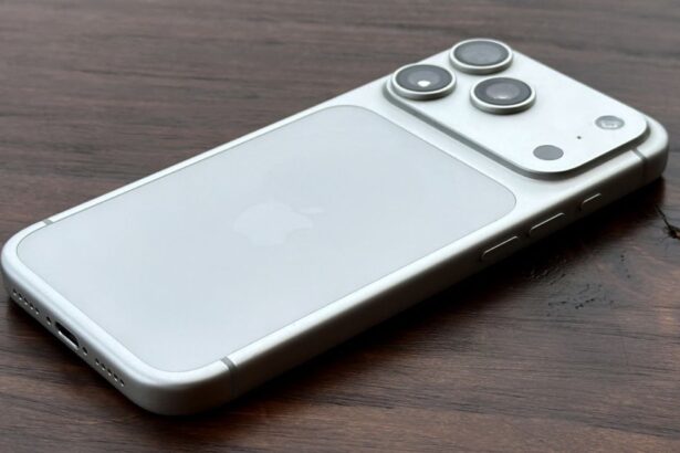Apple iPhone Shipments Grow in Latin America Despite Regional Smartphone Market Slump