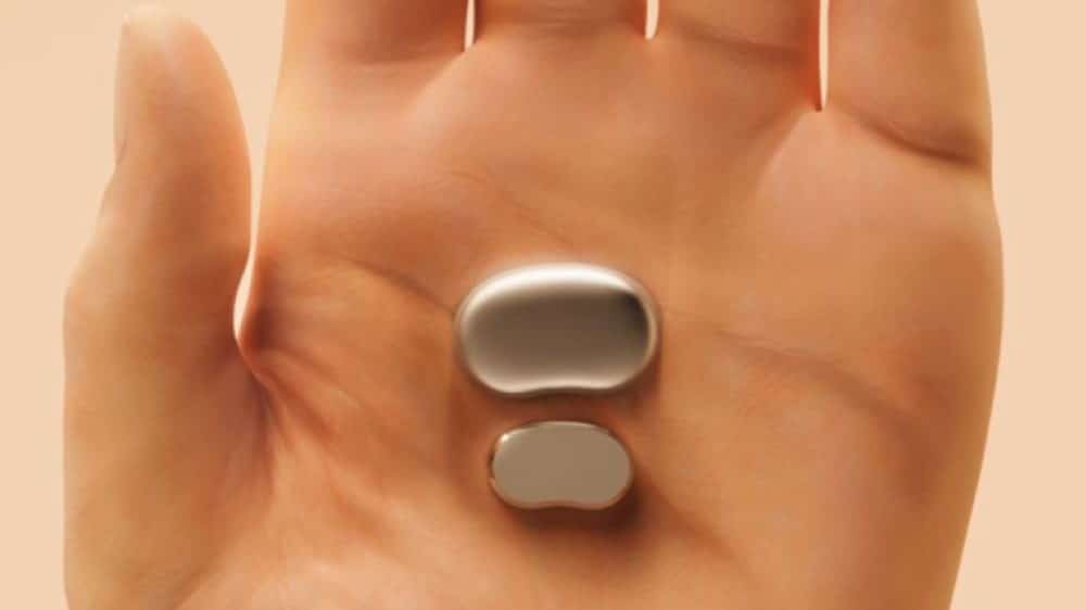 Deepinder Goyal shows off smaller Temple health wearable, coming before 2026 ends