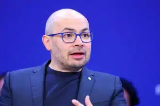 Google Reorganizes DeepMind Leadership as Demis Hassabis Takes Chief Scientist Role