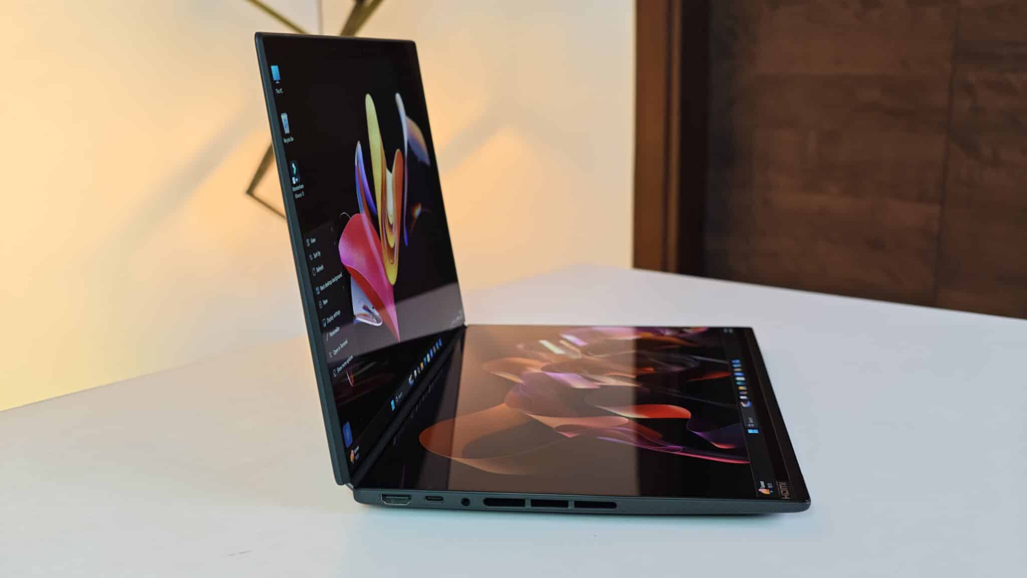 ASUS Dual Screen Zenbook Duo UX8407AA Laptop Review - You haven't seen anything like this before! 8 asus zenbook duo 20260801 190508 scaled