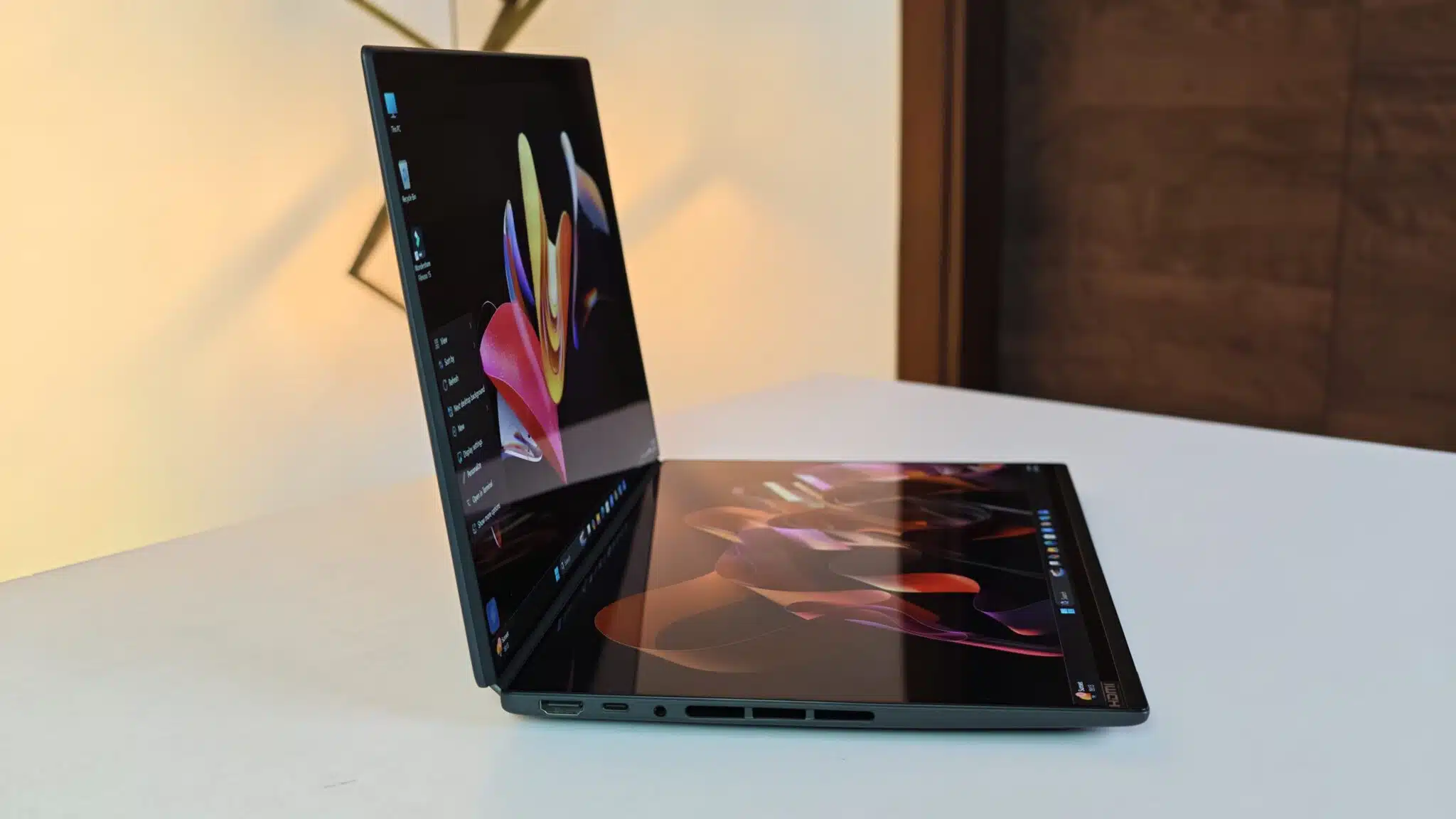 ASUS Dual Screen Zenbook Duo UX8407AA Laptop Review - You haven't seen anything like this before! 8 asus zenbook duo 20260801 190508 scaled