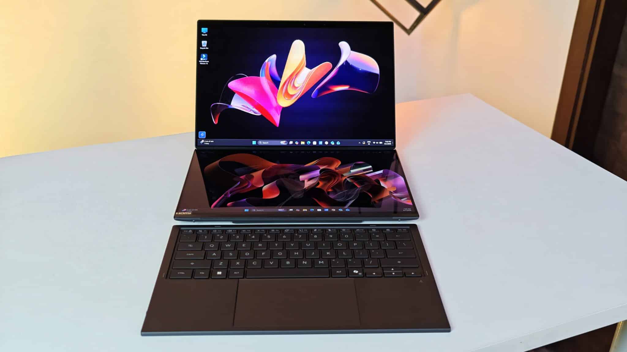 ASUS Dual Screen Zenbook Duo UX8407AA Laptop Review - You haven't seen anything like this before! 4 asus zenbook duo 20260802 141428 scaled