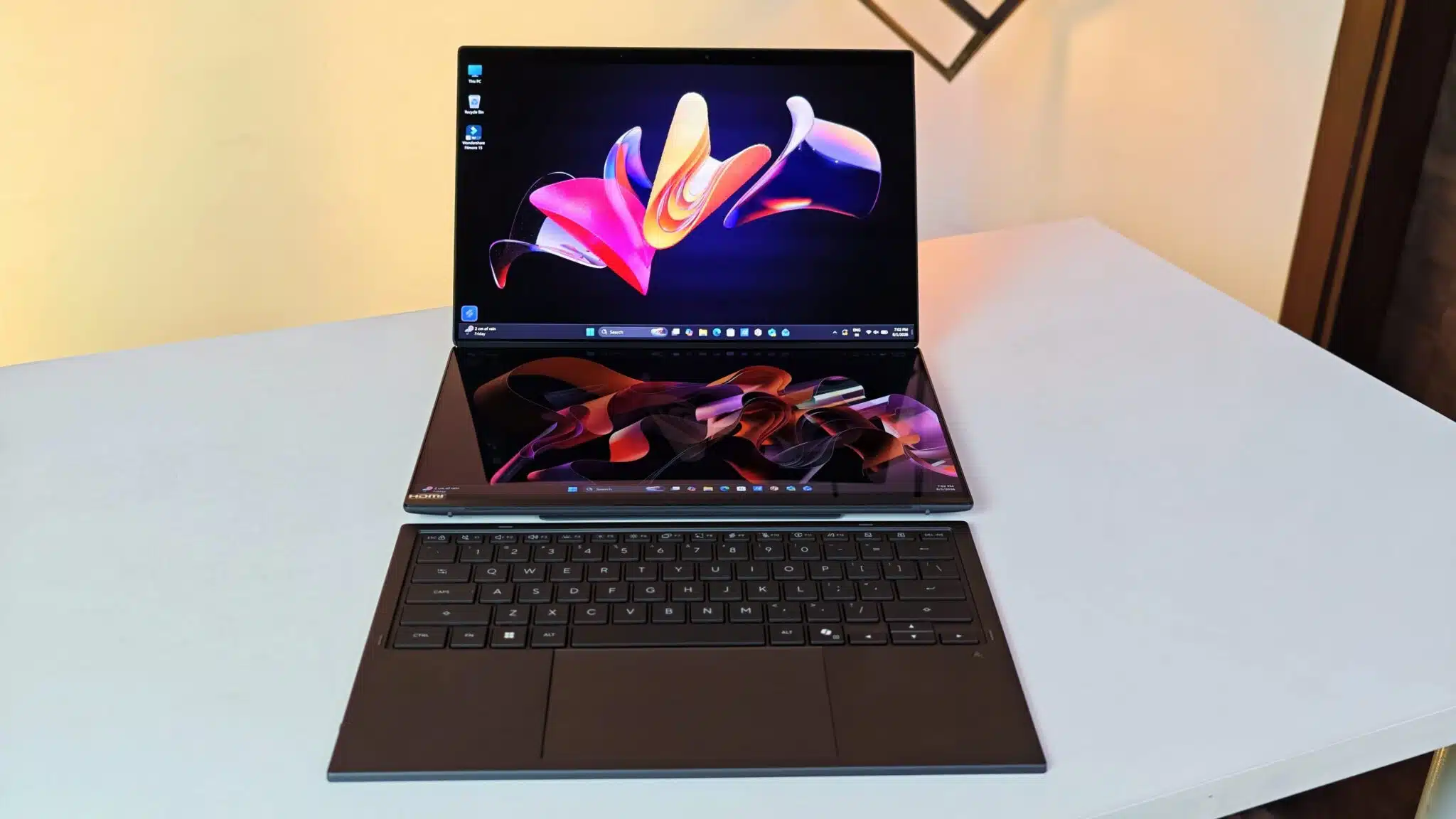 ASUS Dual Screen Zenbook Duo UX8407AA Laptop Review - You haven't seen anything like this before! 4 asus zenbook duo 20260802 141428 scaled