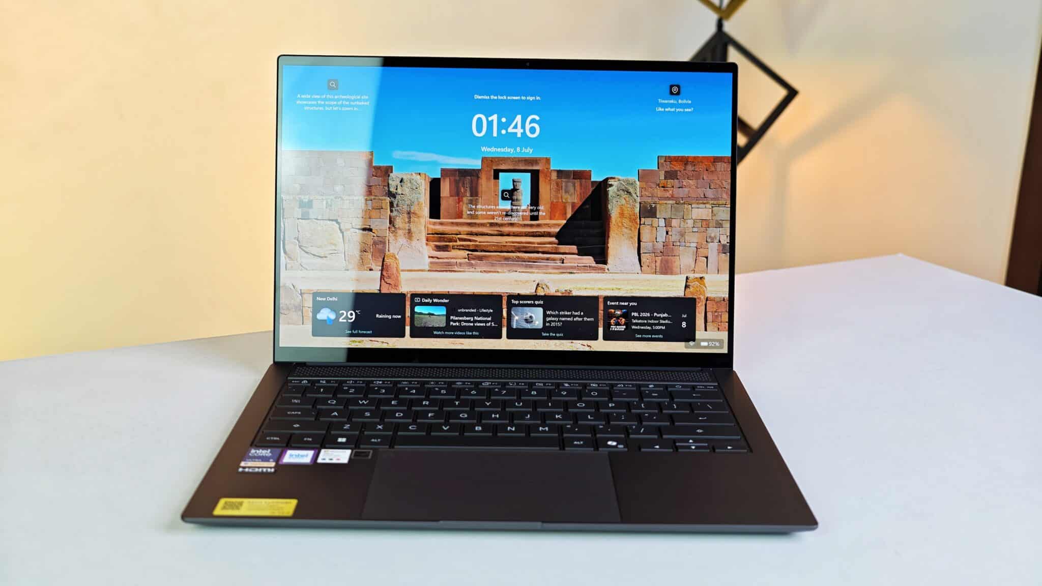 asus zenbook s144 161408 scaled