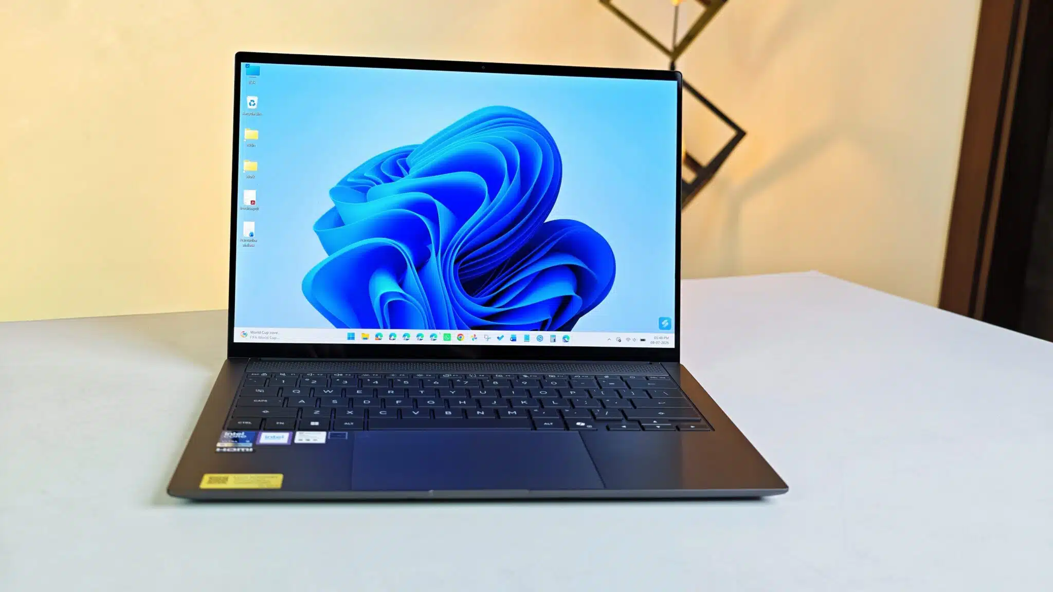 ASUS Zenbook S14 OLED UX5406AA Review: Delivers Strong Battery Life and Premium Portability 4 asus zenbook s144 161454 scaled