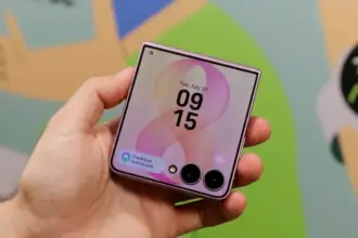 Samsung Galaxy Z Flip 8 Gets Its First Big Discount on Amazon