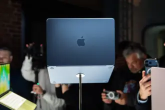 Apple Plans macOS Update to Restrict AI Agents From Accessing Private Mac Data