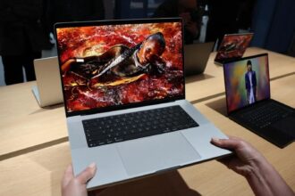 Apple Prepares OLED Touchscreen MacBook Pro Lineup for Late 2026 Launch