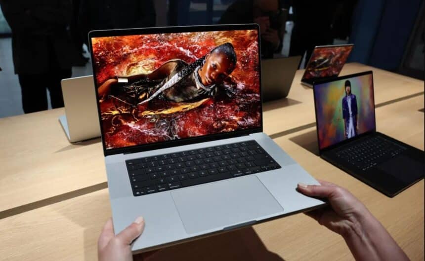 Apple Prepares OLED Touchscreen MacBook Pro Lineup for Late 2026 Launch