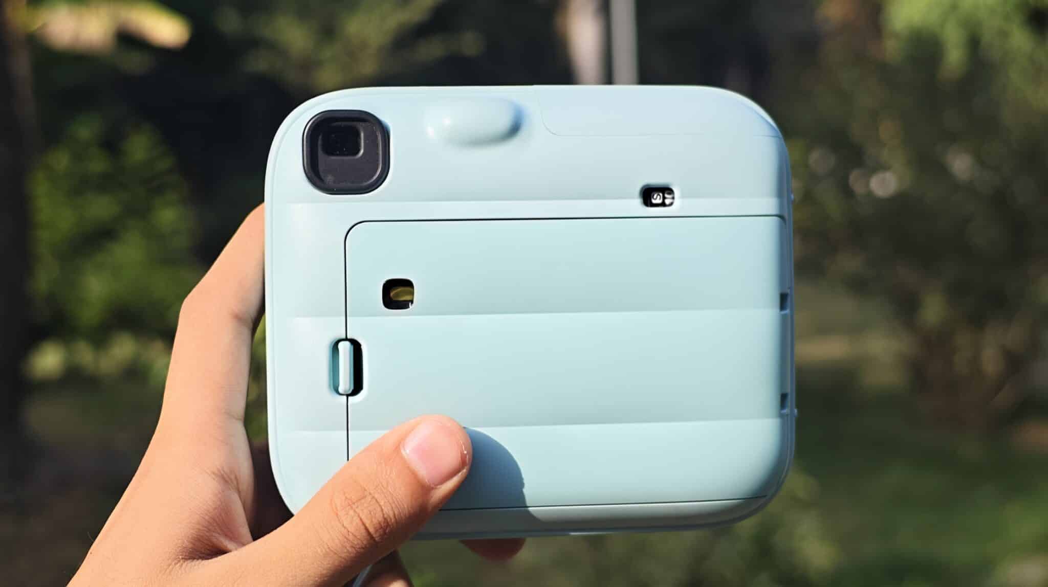 Fujifilm Instax Mini 13 Review: Is It Worth ₹7,999 in India? 3 Fujifilm Instax Mini 13 Review: Is It Worth ₹7,999 in India?