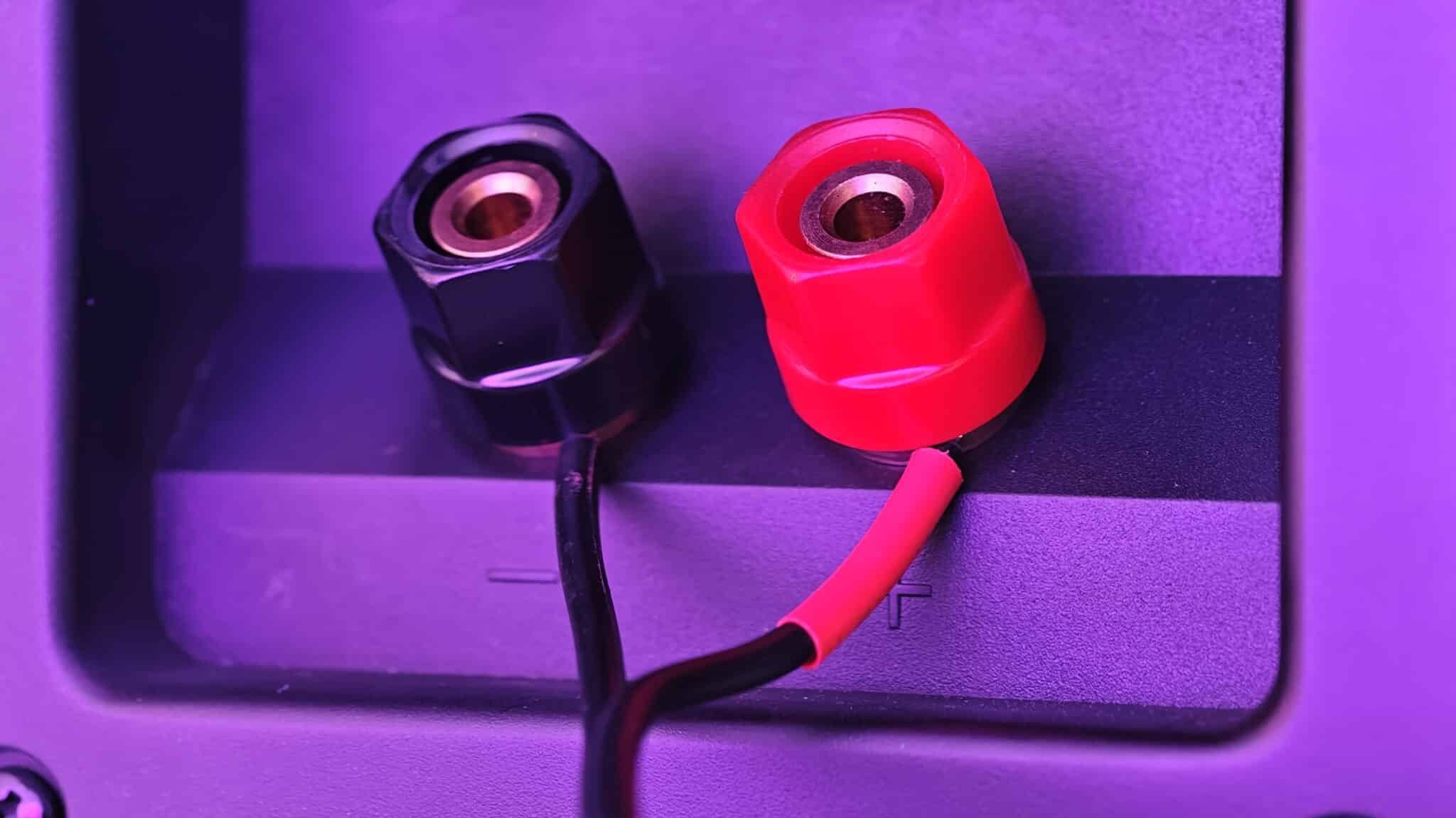 Lumio Aura 5 Review: Should You Replace Your Soundbar with Bookshelf Speakers? 8 Lumio Aura 5 Review