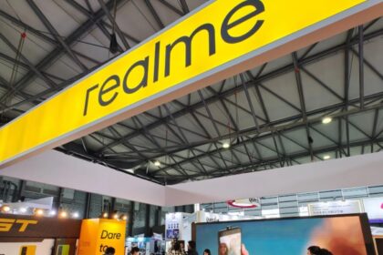 Realme Rolls Out Rs 500 Crore Festive Deals on Smartphones and IoT Devices for Indian Buyers
