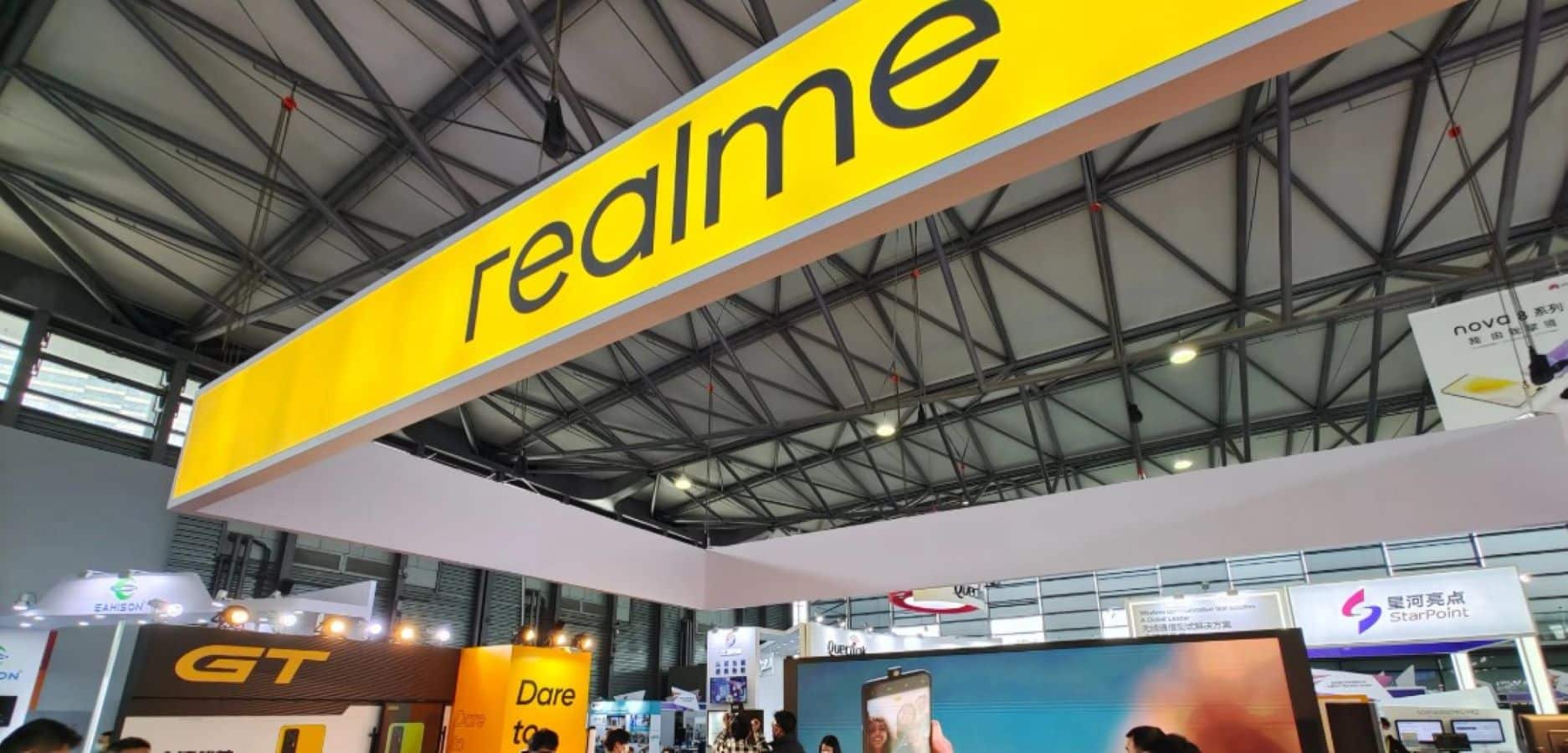 Realme Rolls Out Rs 500 Crore Festive Deals on Smartphones and IoT Devices for Indian Buyers