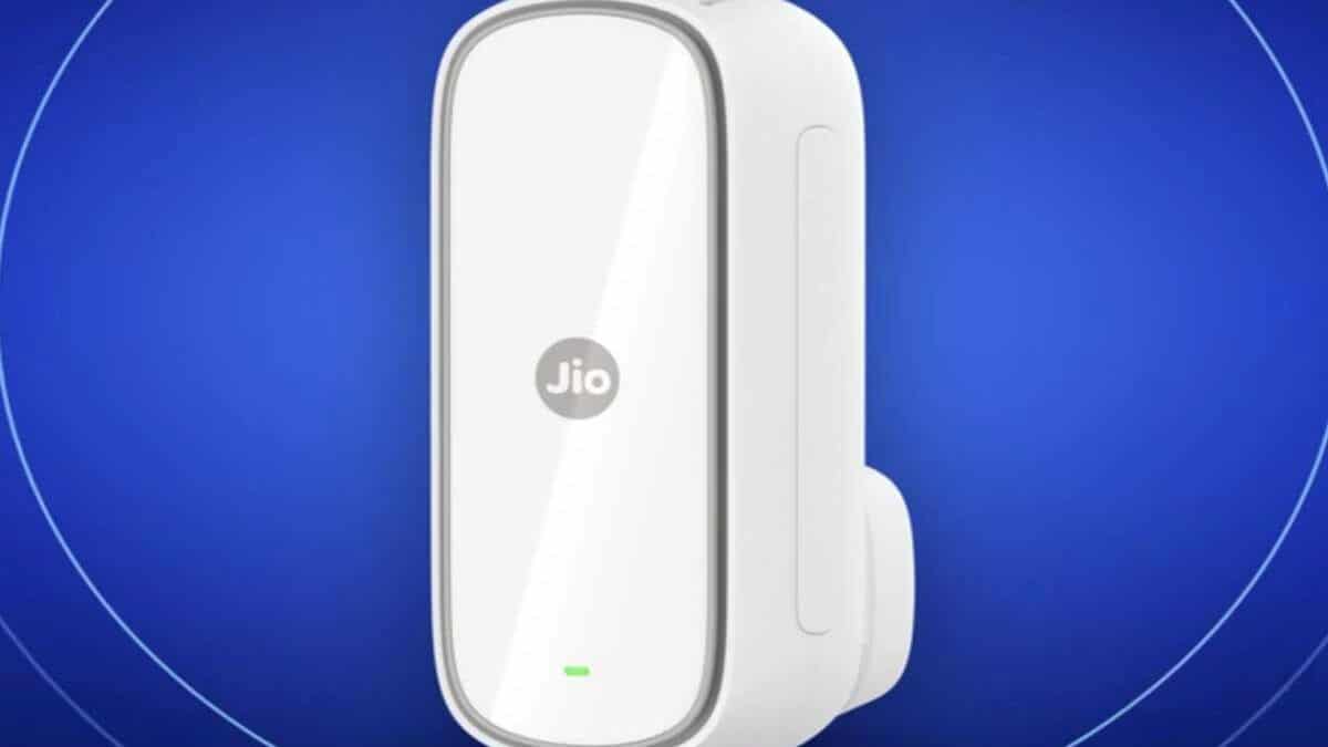 Reliance Jio Launches JE6000 AX3000 Wi-Fi Extender in India