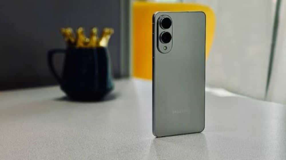 Samsung Galaxy S25 price drops to Rs 57,999 during Flipkart Big Billion Days sale 2 Samsung Galaxy S25 price drops to Rs 57,999 during Flipkart Big Billion Days sale