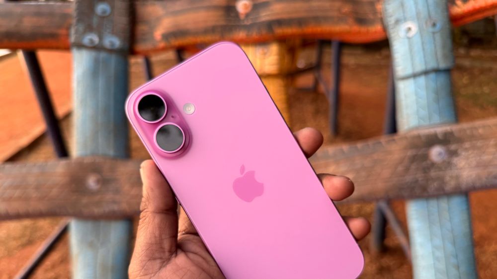 iPhone 17 Price Drops to Rs 68,899 as Retailers Slash iPhone 16