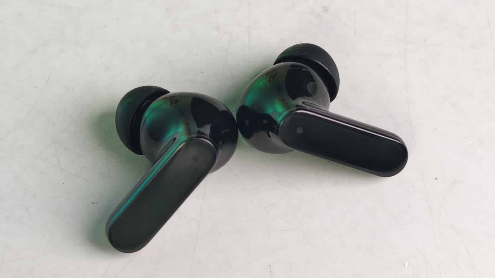 Realme Buds Air 8 Pro Review: Is It Worth ₹6,999? 3 Realme Buds Air8 Pro Review